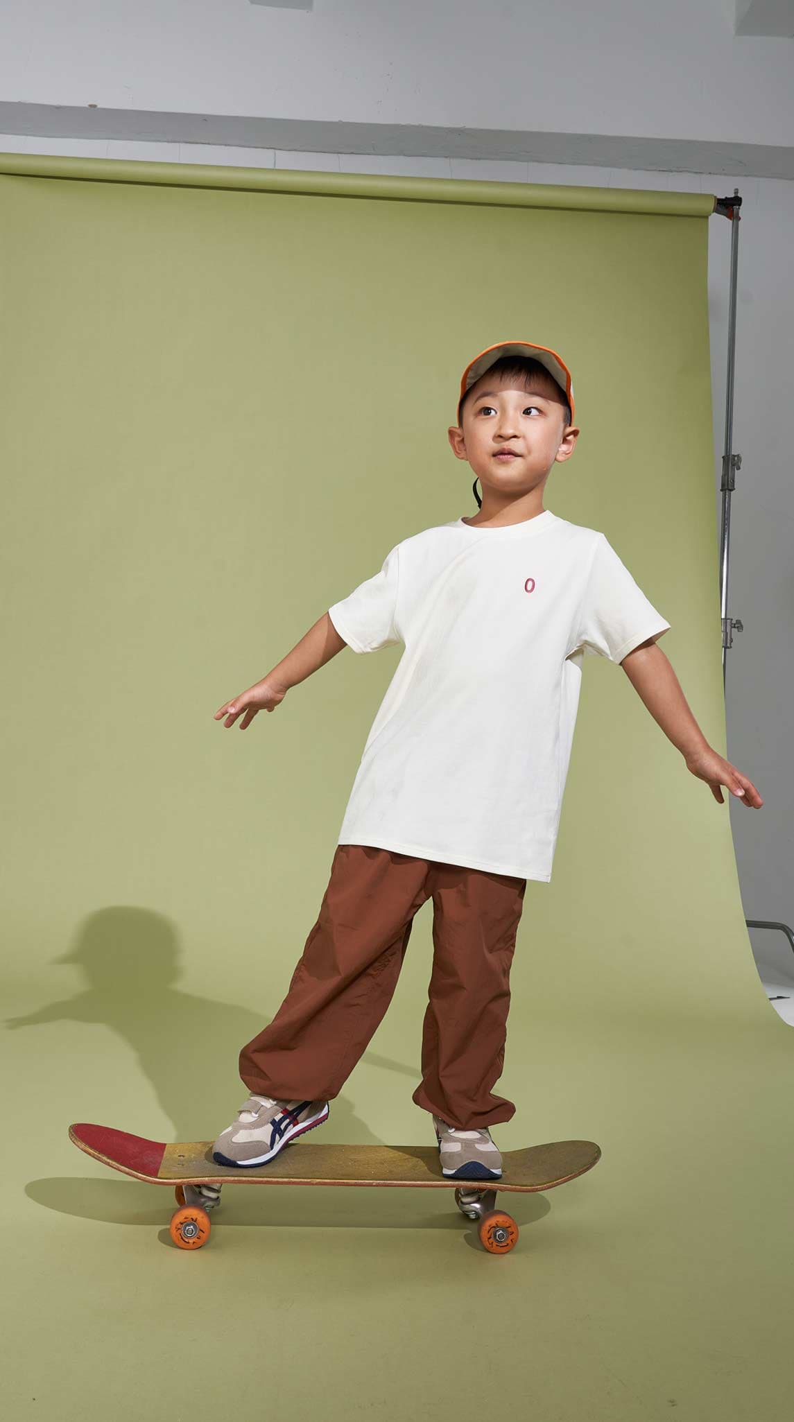 Lifestyle editorial children photography with natural light for fashion brand by Una Zhu